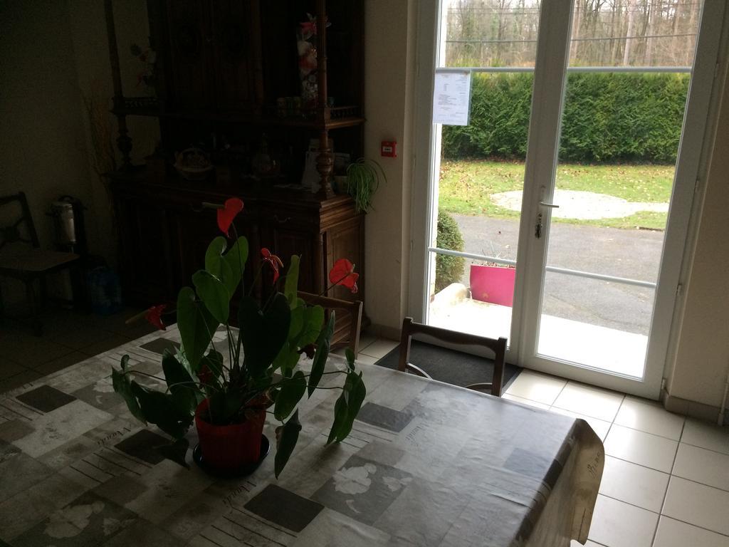 La Demi-Lune Bed and Breakfast Bailleval Esterno foto