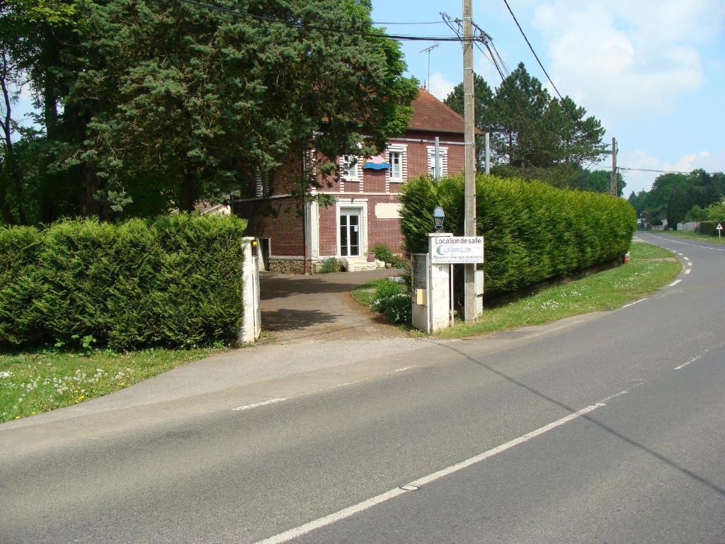 La Demi-Lune Bed and Breakfast Bailleval Esterno foto